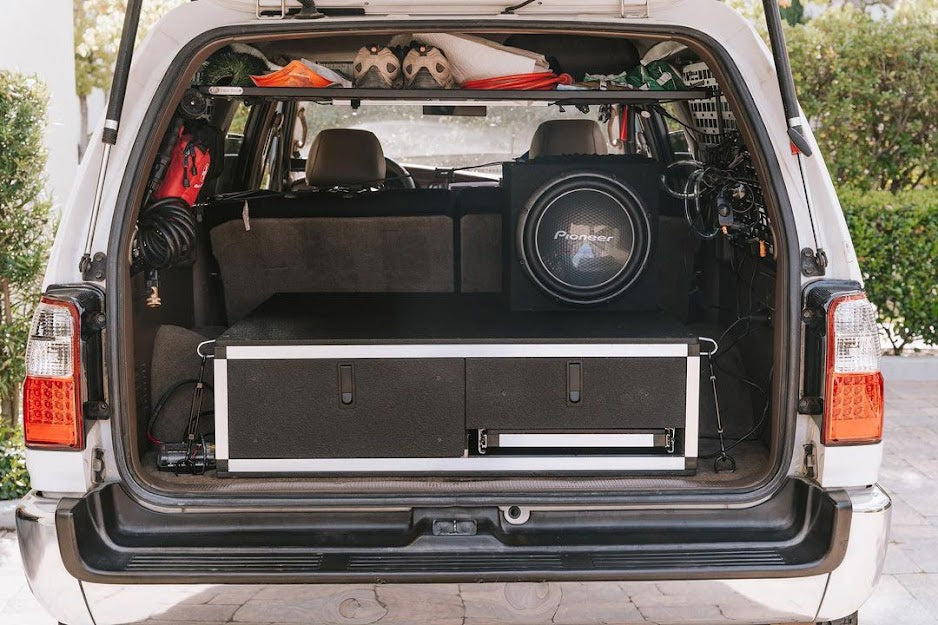 Double drawer System + Pull Out table